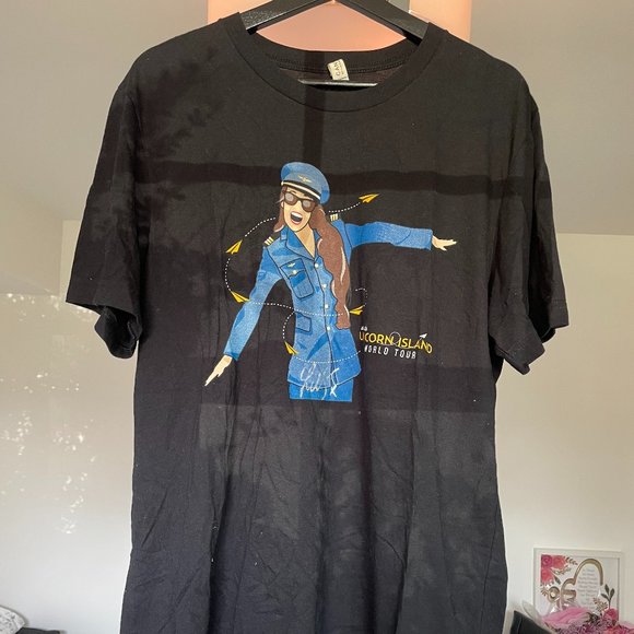 Lilly Singh A Trip to Unicorn Island Signed T-Shirt - Picture 1 of 4